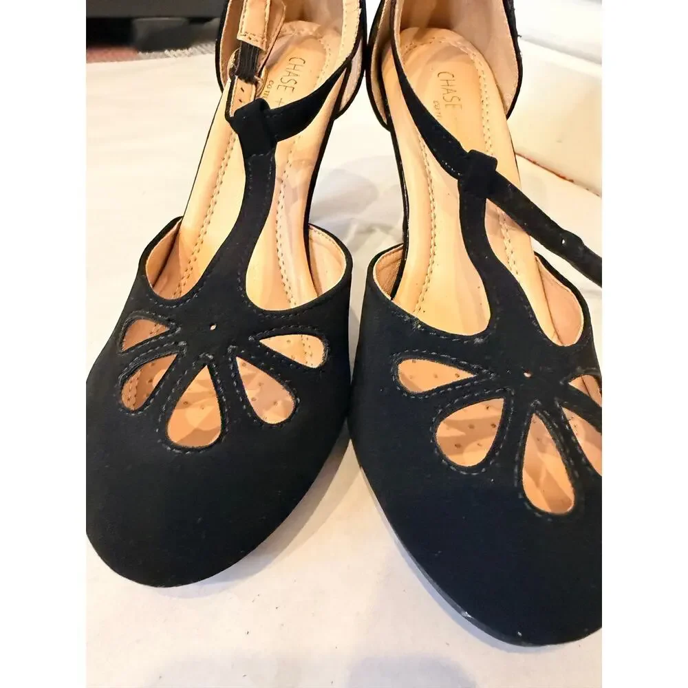 Chase & Chloe Black Kimmy-36 Vintage Cutout T-Strap Mid Heels Size 6 Flaw